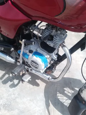 Bajaj Boxer 2023 Red