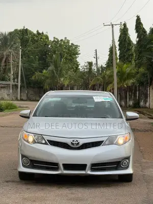Toyota Camry 2012 Silver