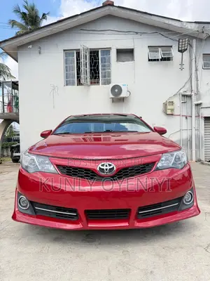Toyota Camry SE 4dr Sedan (3.5L 6cyl 6A) 2014 Red