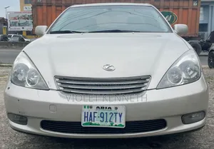Lexus ES 2025 Beige