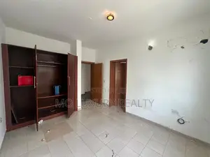 3bdrm Apartment in Lekki Phase 1 for rent