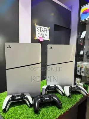 2units of Playstation 5slim 2pads 2games