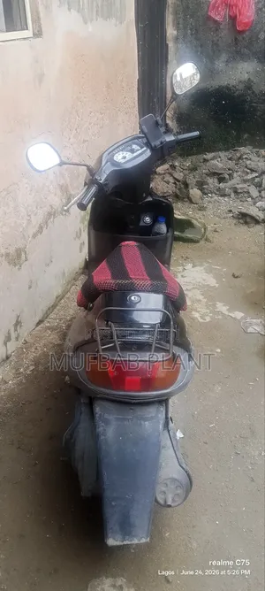 Suzuki 1995 Gray