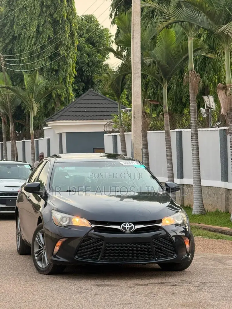 Toyota Camry 2016 Black