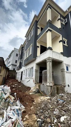 3bdrm Block of Flats in Off Opebi for sale
