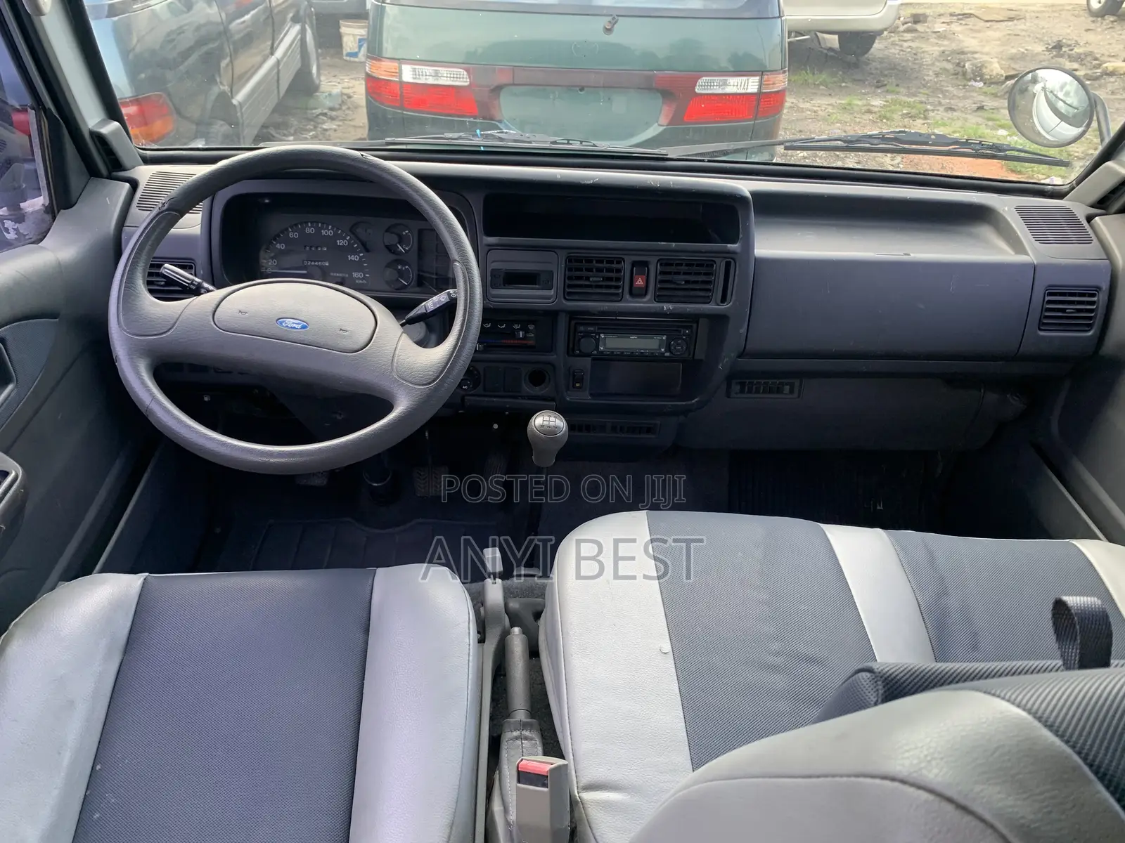 Ford Tourneo 2000 Silver