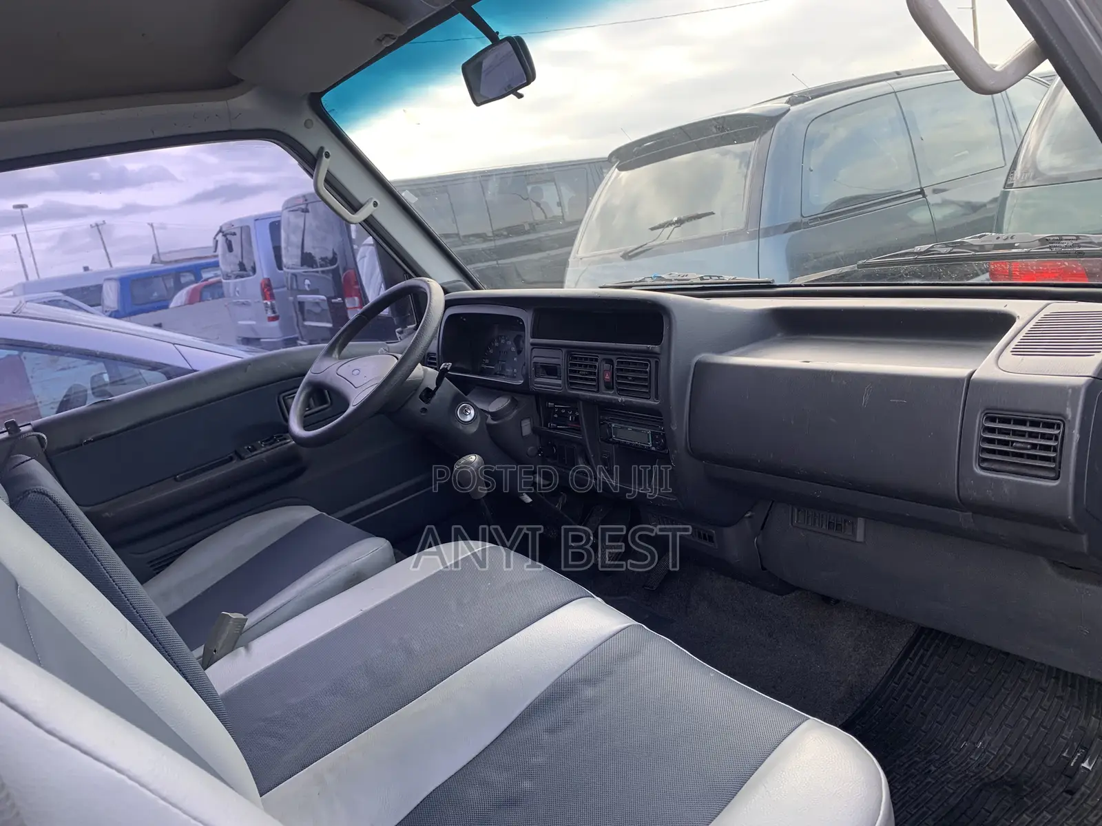 Ford Tourneo 2000 Silver
