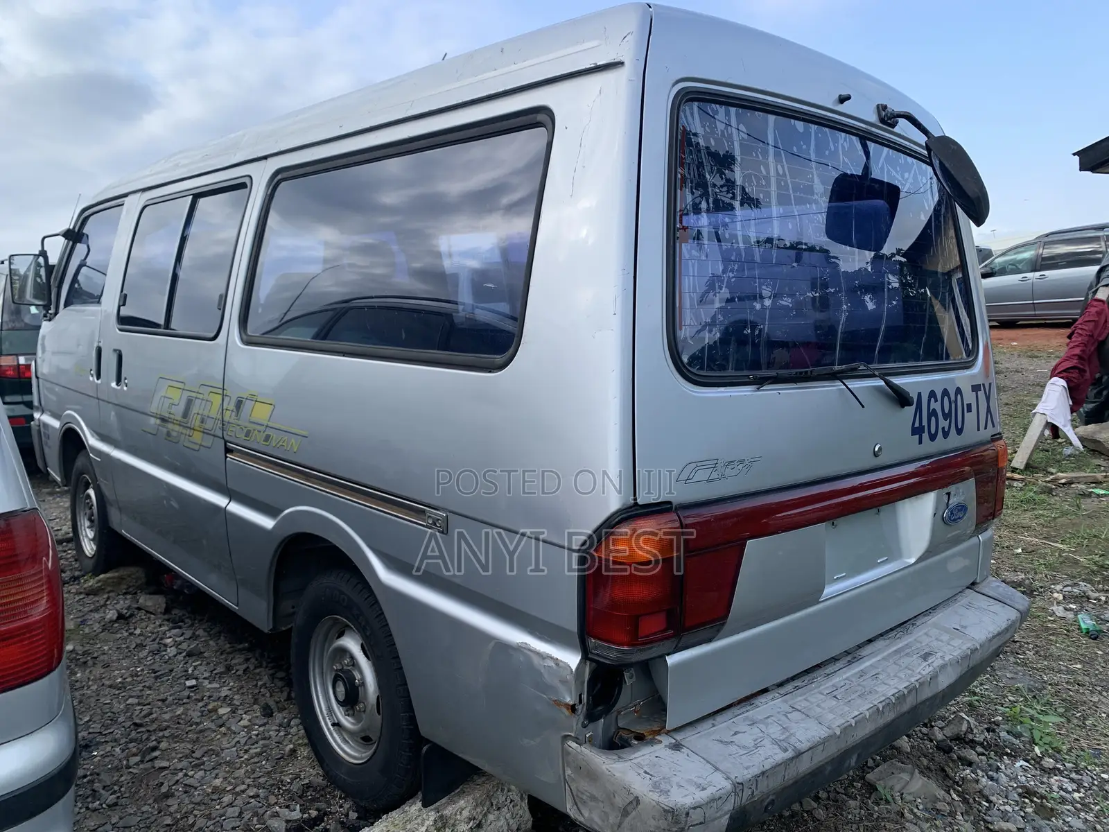 Ford Tourneo 2000 Silver