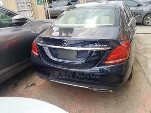 Mercedes-Benz C300 2015 Blue