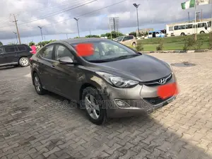 Hyundai Elantra 2013 Brown