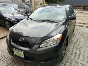 Toyota Matrix 2011 Gray