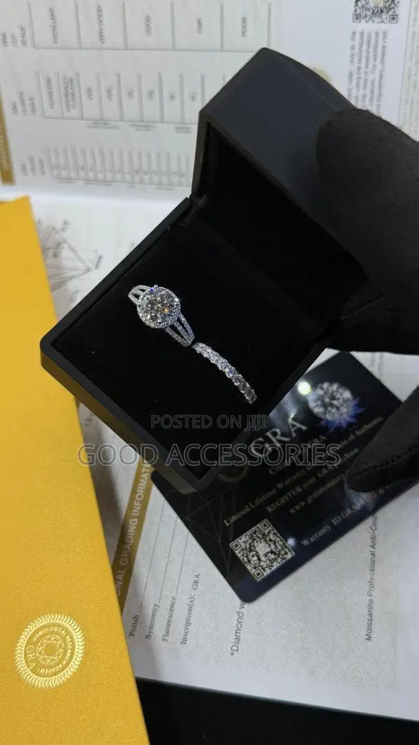 Moissanite Wedding Rings