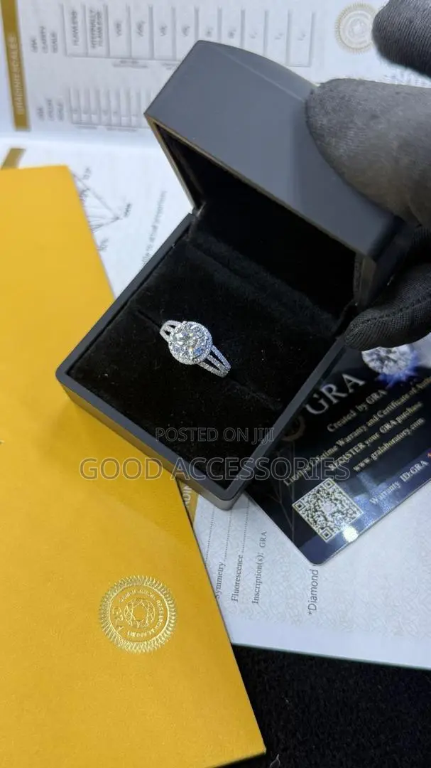 Moissanite Wedding Rings