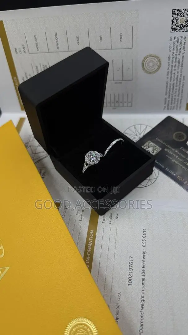 Moissanite Wedding Rings