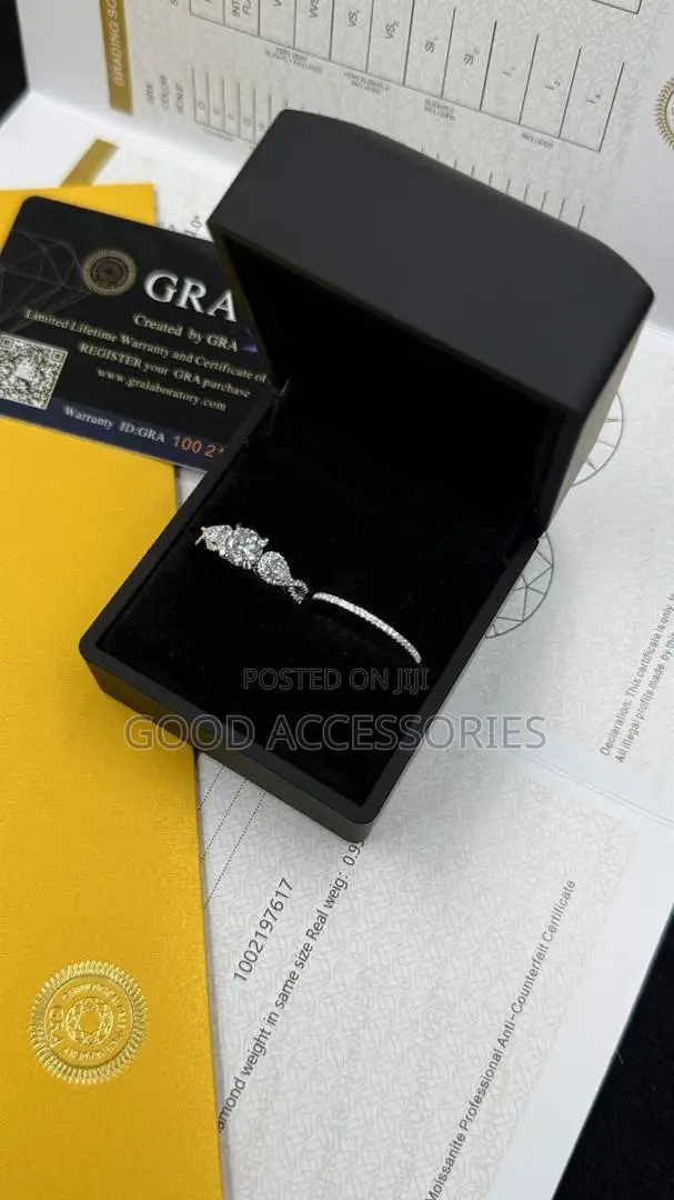Moissanite Wedding Rings
