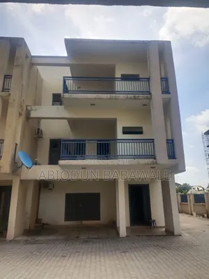 4bdrm Duplex in Wuye Abuja for rent