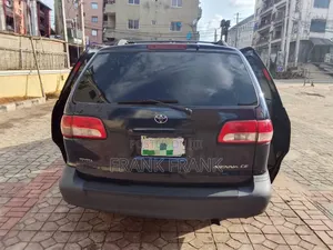 Toyota Sienna 2003 Blue