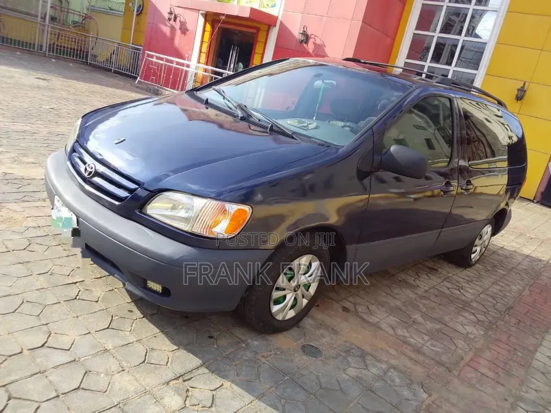 Toyota Sienna 2003 Blue