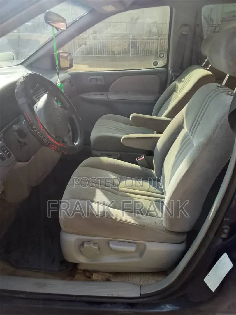 Toyota Sienna 2003 Blue