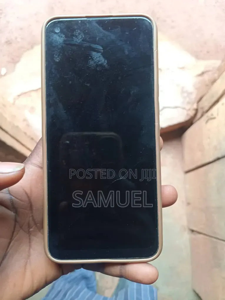 Tecno Camon 18i 128 GB Blue