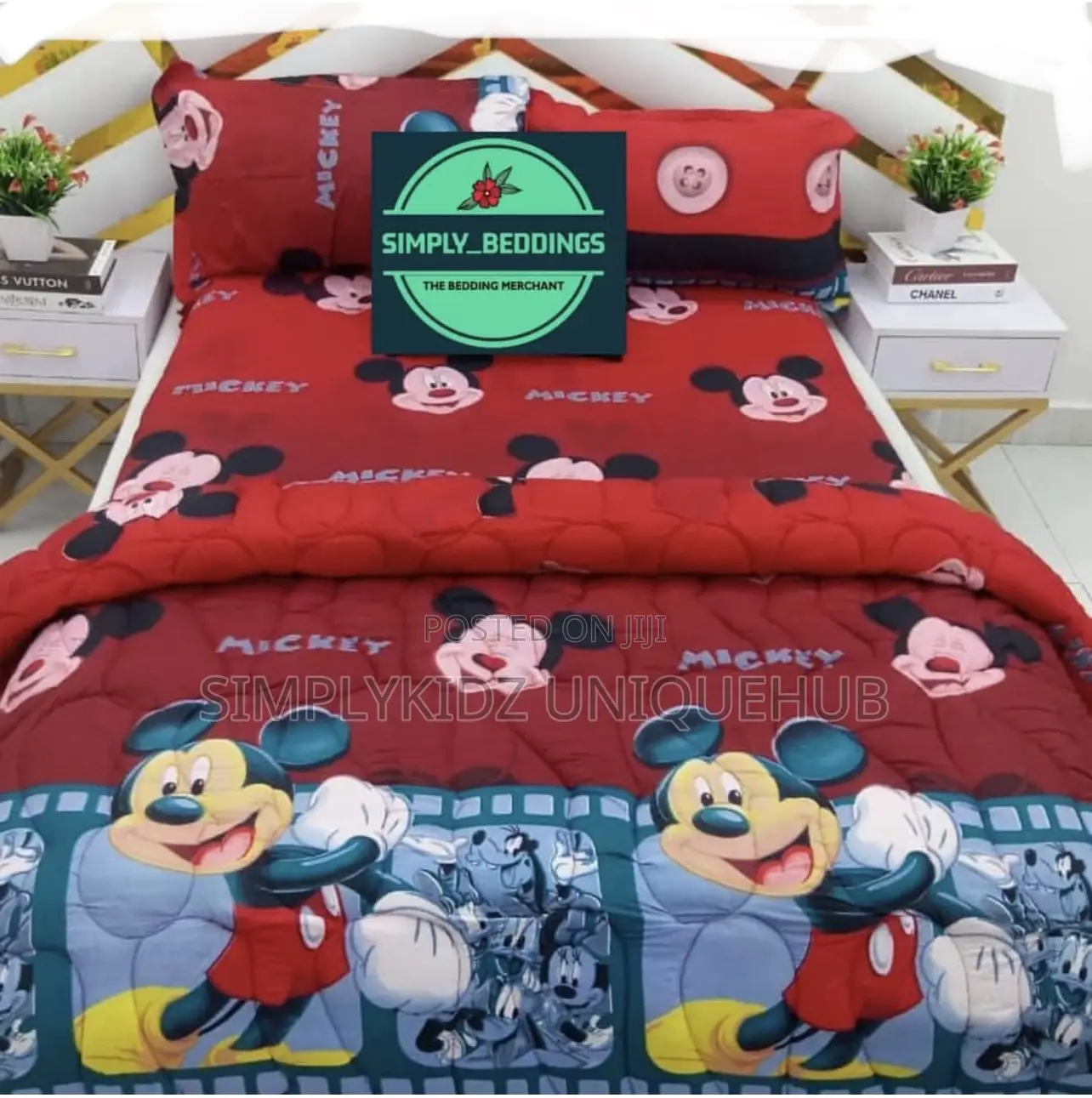 Mickey Mouse Cartoon Character Bedsheet Duvet Set (7x7)