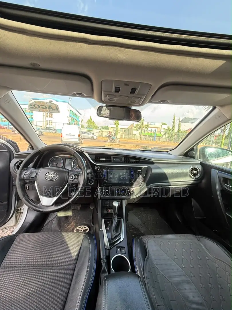 Toyota Corolla 2017 Silver