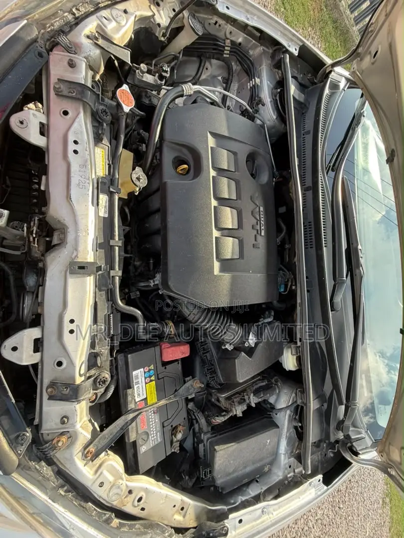 Toyota Corolla 2017 Silver