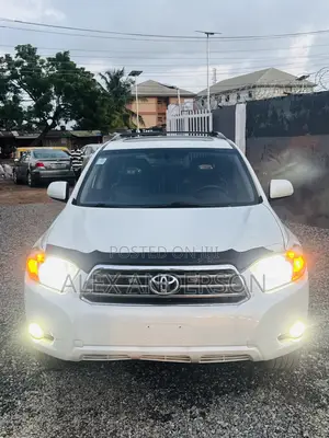 Toyota Highlander Sport 2009 White