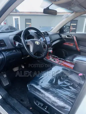 Toyota Highlander Sport 2009 White
