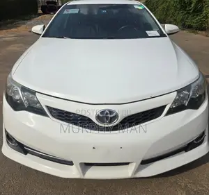 Toyota Camry SE Sport 4dr Sedan (2.5L 4cyl 6A) 2014 White