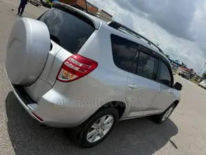 Toyota RAV4 2008 Silver