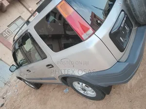 Honda CR-V 1999 Silver