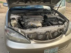 Toyota Camry 2004 Gold