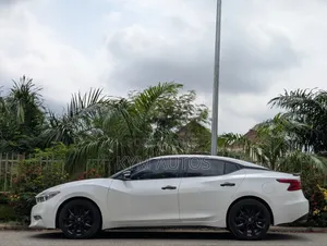 Nissan Maxima 4dr Sedan 2016 White