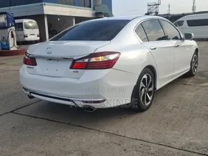Honda Accord EX-L V-6 4dr Sedan FWD (3.5L 6cyl 6A) 2016 White