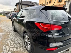 Hyundai Santa Fe 2015 Black