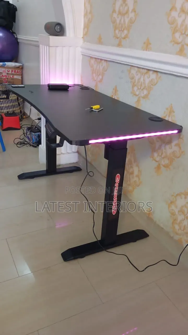 Electric Adjustable Gaming Table – Smart Height Control