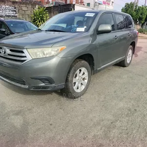 Toyota Highlander 2011 Green