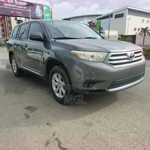 Toyota Highlander 2011 Green