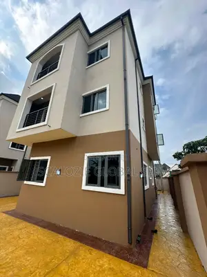 4bdrm Duplex in Rumunduru Port for sale