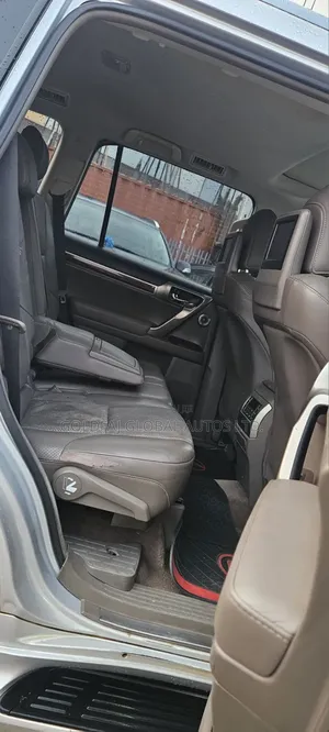 Lexus GX 2011 Silver