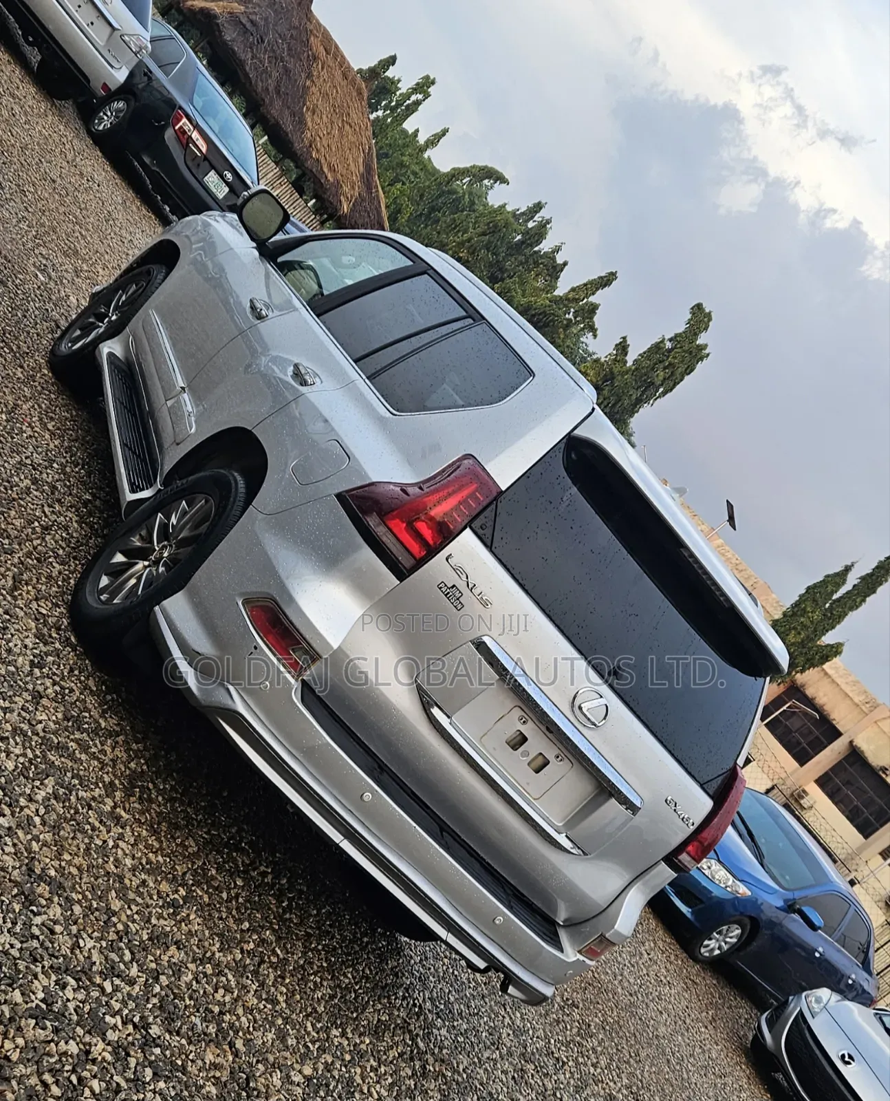Lexus GX 2011 Silver