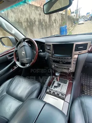 Lexus LX 570 AWD 2015 Gray