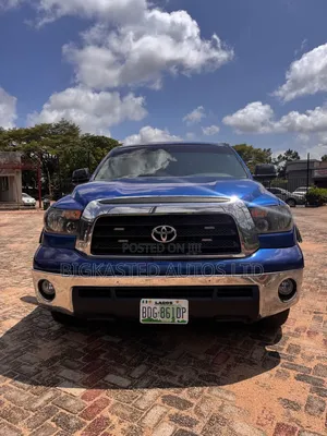 Toyota Tundra 2013 Blue