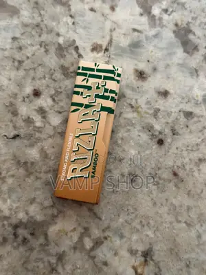 Rizla + Strong and Flexible Bamboo