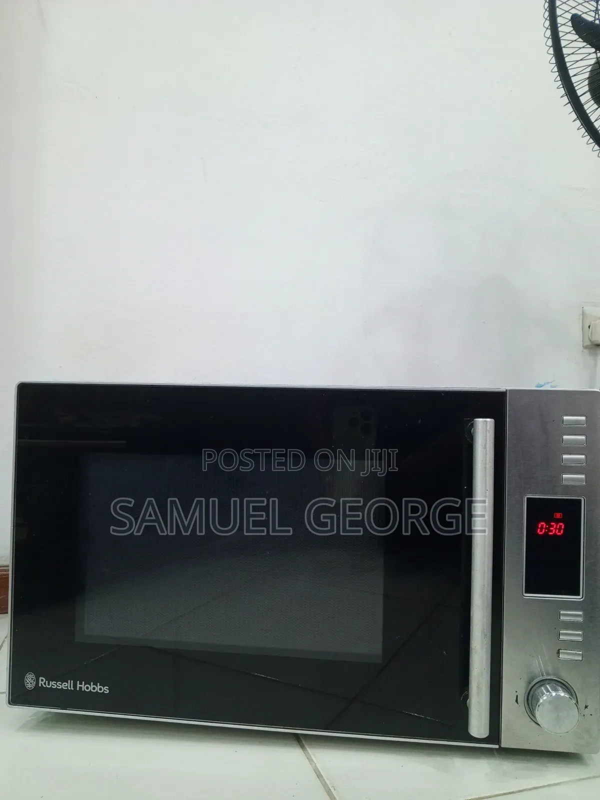 40ltr Russel Hobbs Microwave