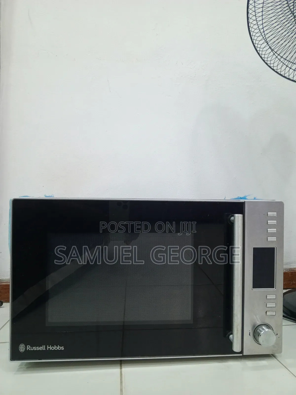 40ltr Russel Hobbs Microwave