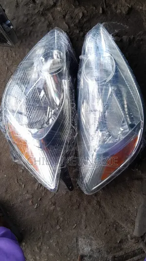 Toyota Head Lamp Sienna 2004 Set
