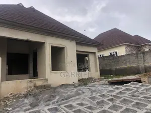 3bdrm Bungalow in Ushafa Hills Estate for sale