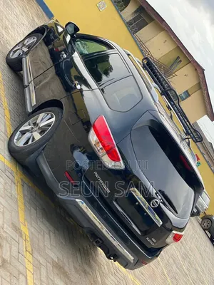 Nissan Pathfinder 2013 Black